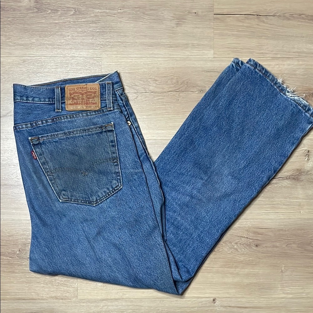Levi's 516‎ Blue Denim Jeans. Well Worn. Distressed. 38x30.